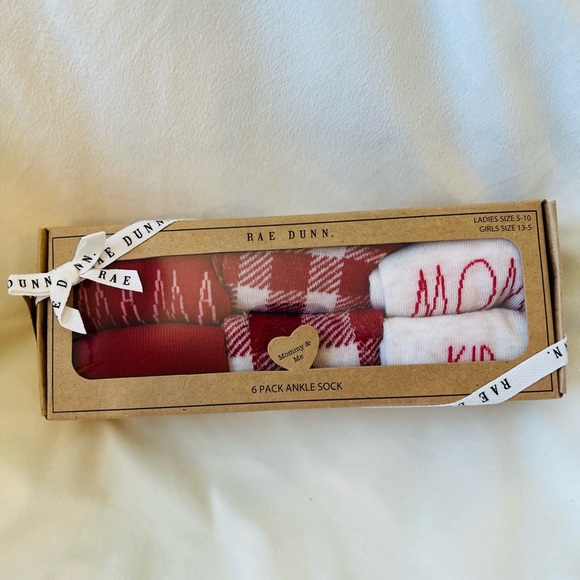 Rae Dunn 6Pk Mommy & Me Socks - Picture 5 of 13